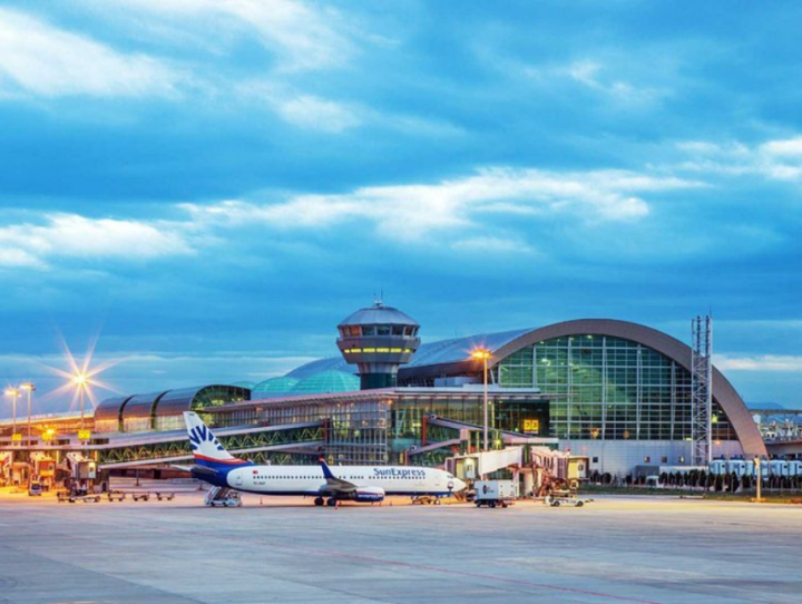 İzmir Adnan Menderes Flughafen (ADB)